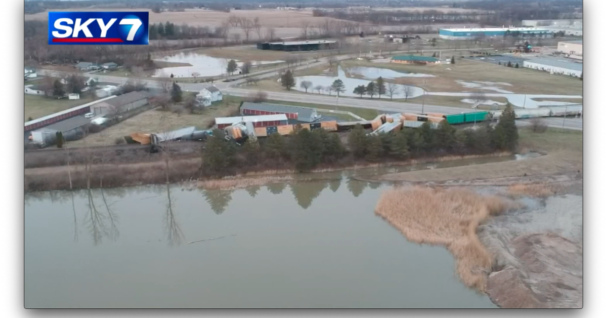 Report No sign of hazardous material in second Norfolk Southern